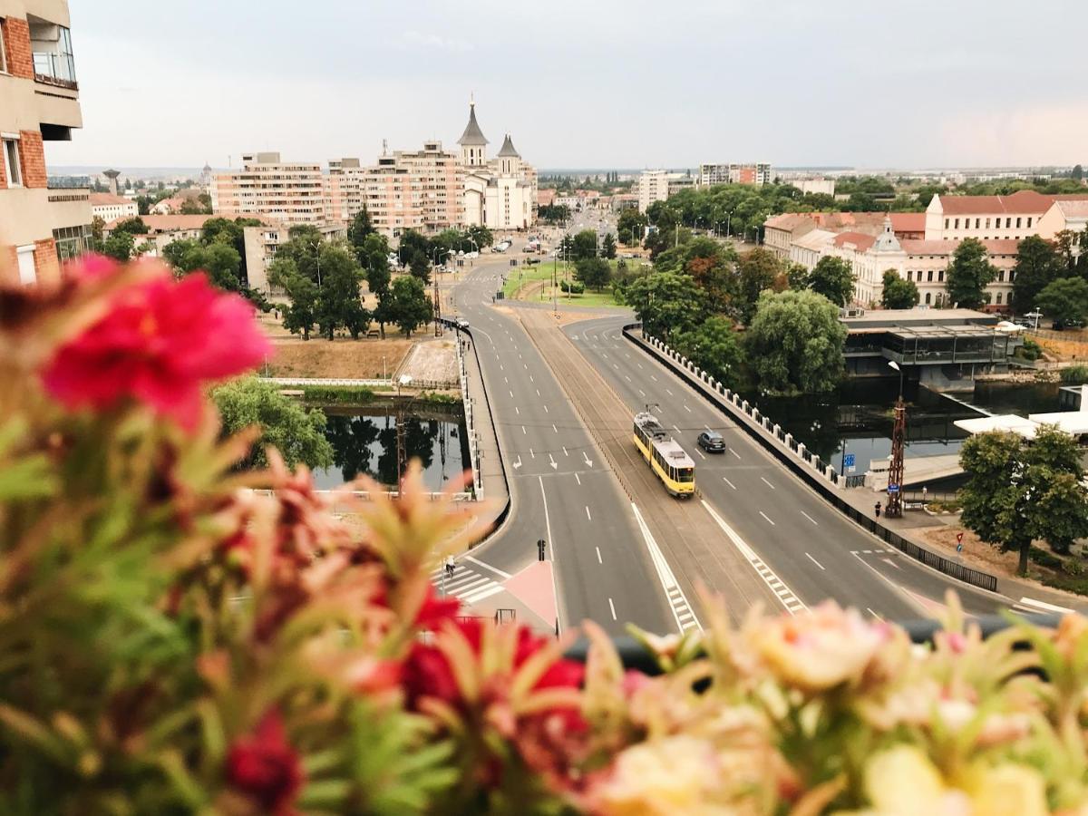 Over The City Oradea Luaran gambar