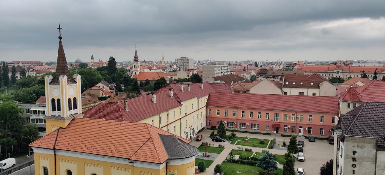 Over The City Oradea Luaran gambar